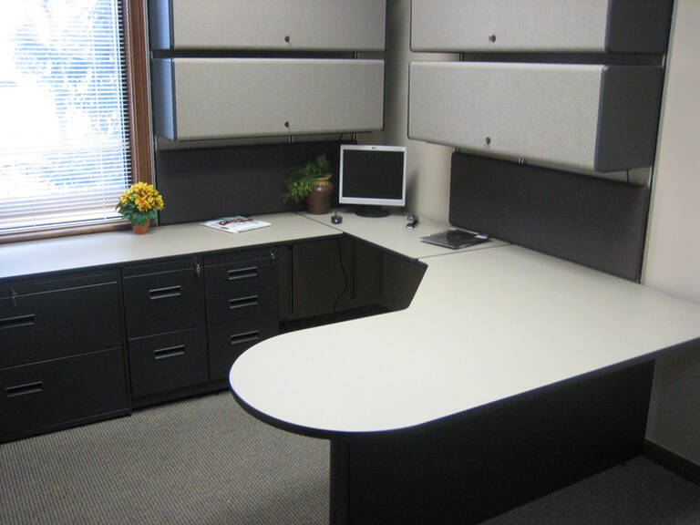 Corner desk